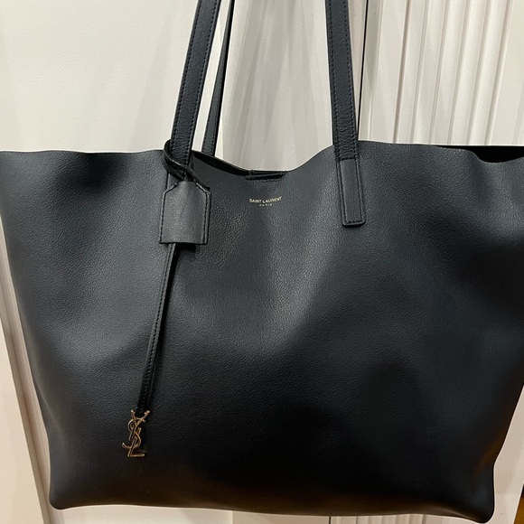 Yves Saint Laurent Handbags - Saint Laurent Large Leather Shopper Navy